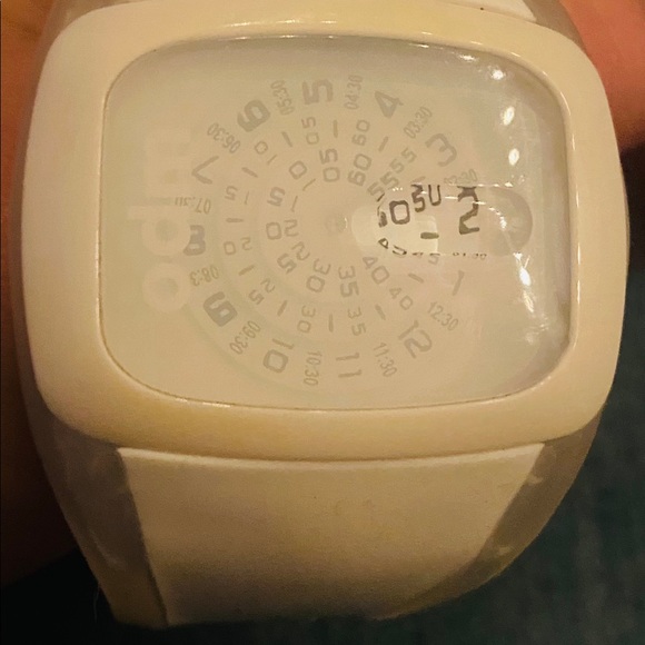 ODM White Watch not sold in USA - Picture 1 of 2
